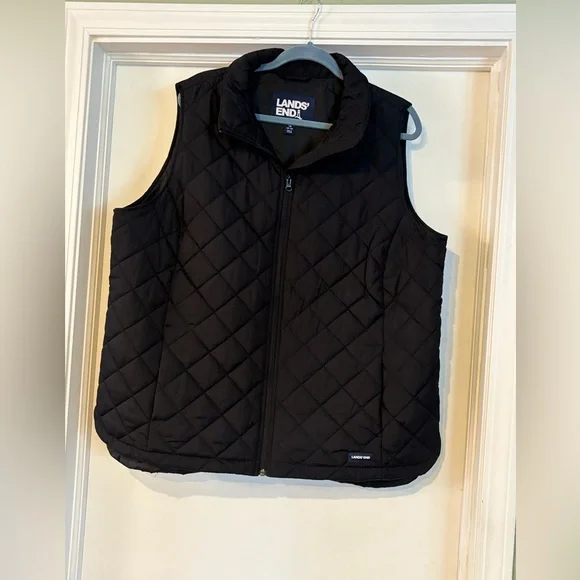 Lands' End Womens Quilted Black Vest - Picture 2 of 8